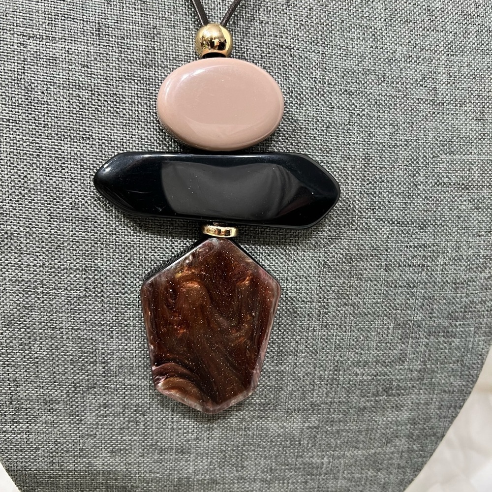 Fashion Necklace BoHo Chic Style W/ Leather Strap And 18kt Gold Plated☑️ - Picture 8 of 13
